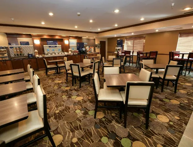 Holiday Inn Express Hotel & Suites Grand Forks by IHG hotel detail image 4