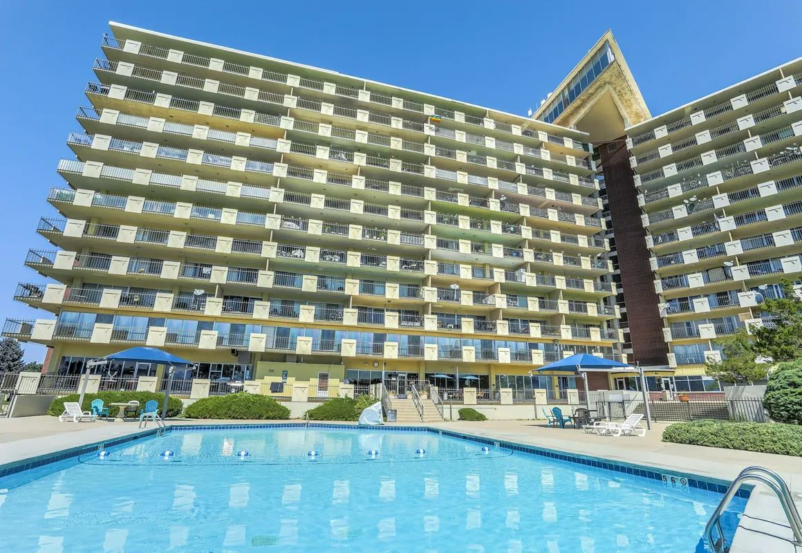 Satellite Hotel hotel hero