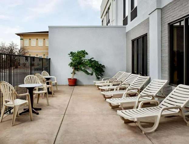 Hampton Inn Longmont hotel detail image 2