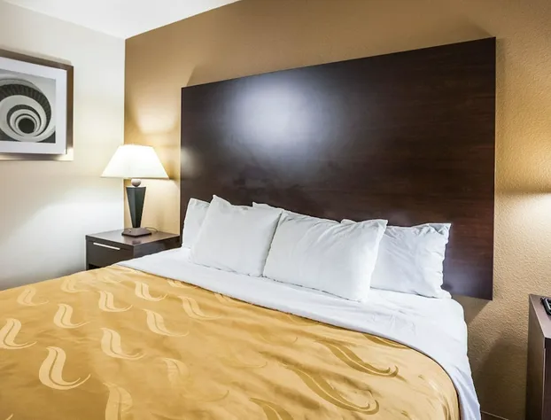 Quality Inn near Six Flags Discovery Kingdom - Napa Valley hotel detail image 1