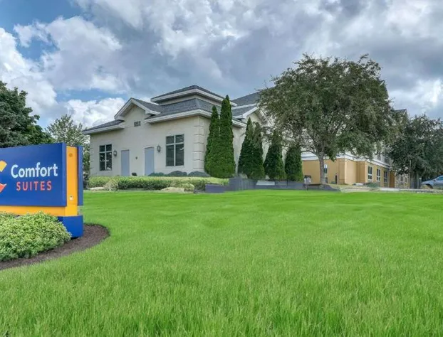 Comfort Suites Madison West - Middleton hotel detail image 1