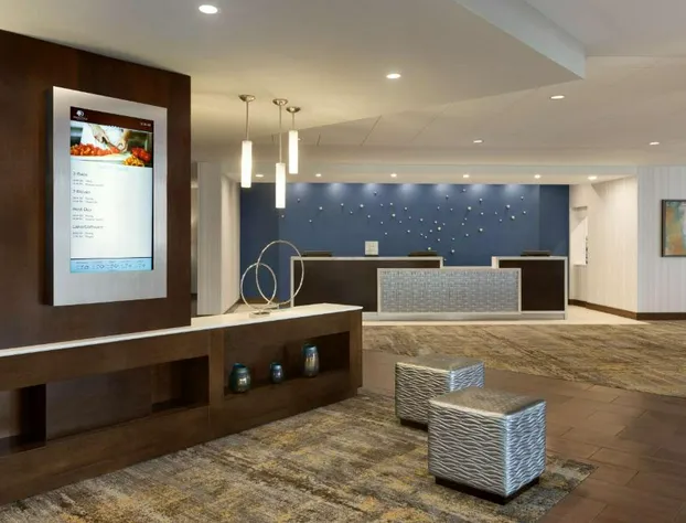 DoubleTree by Hilton Hartford - Bradley Airport hotel detail image 4