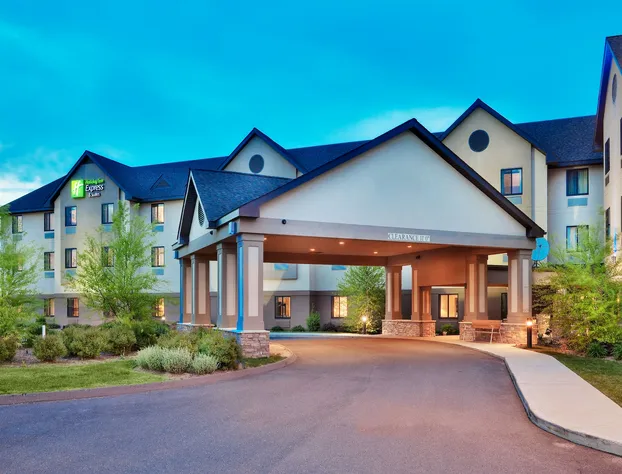 Holiday Inn Express & Suites Bradley Airport by IHG hotel detail image 2