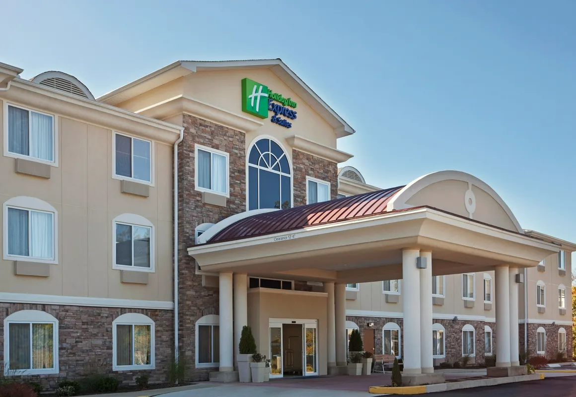 Holiday Inn Express & Suites Meriden by IHG hotel hero