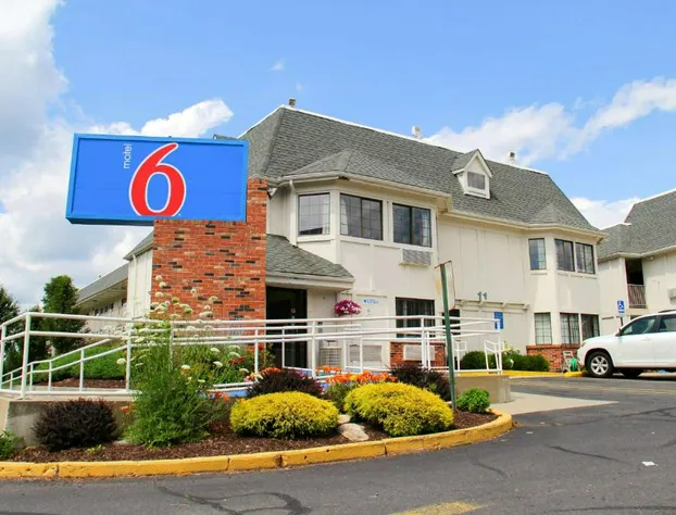 Motel 6 Enfield, CT - Hartford hotel detail image 1