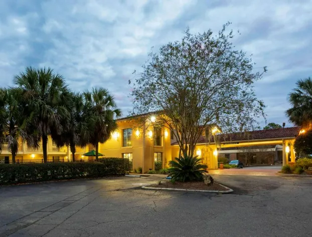 La Quinta Inn by Wyndham Tallahassee North hotel detail image 1