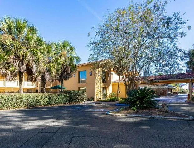 La Quinta Inn by Wyndham Tallahassee North hotel detail image 2