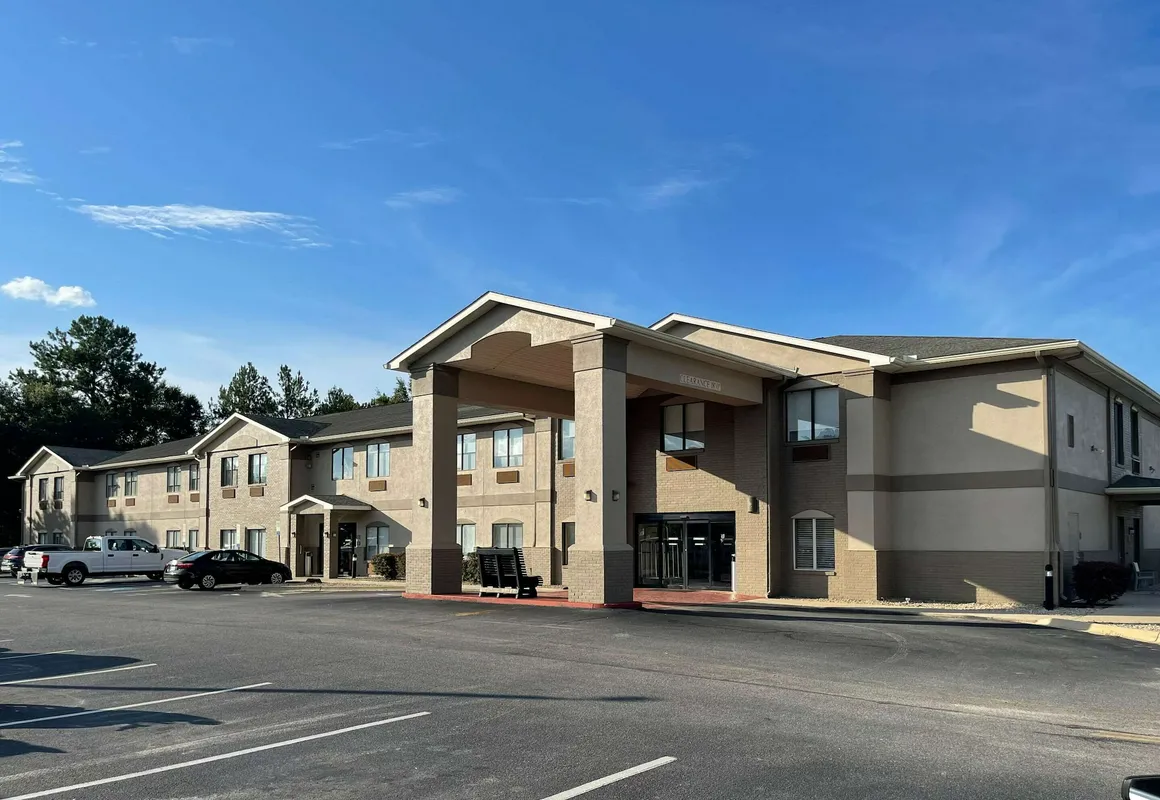Country Inn & Suites by Radisson, Midway - Tallahassee West hotel hero
