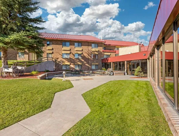 Best Western Plus Landmark Inn hotel detail image 1