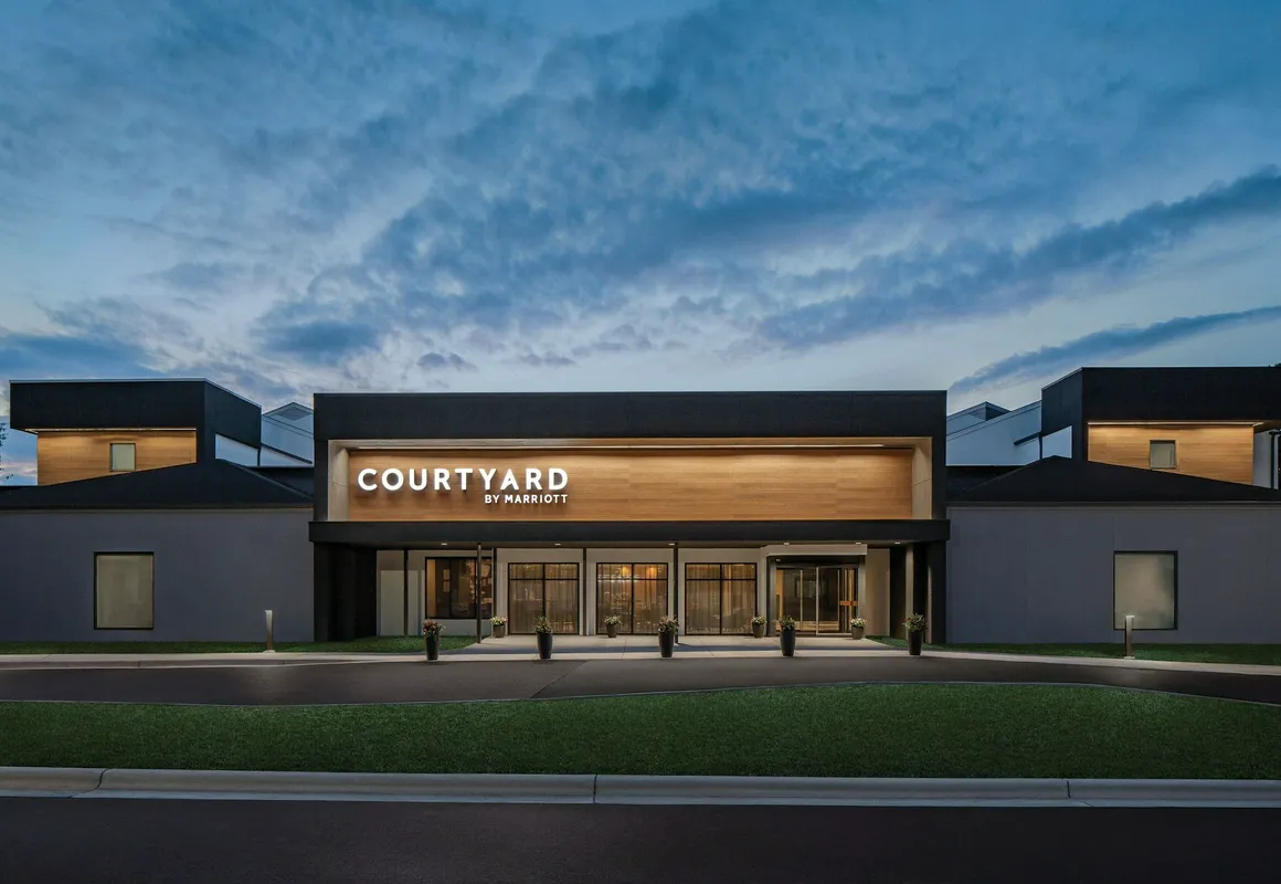 Courtyard by Marriott Greensboro hotel hero