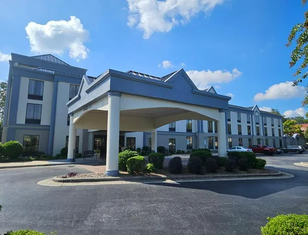 Wingate by Wyndham Greensboro/Coliseum hotel detail image 4