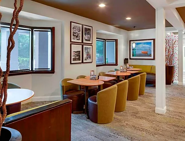 Courtyard by Marriott in Portsmouth hotel detail image 3