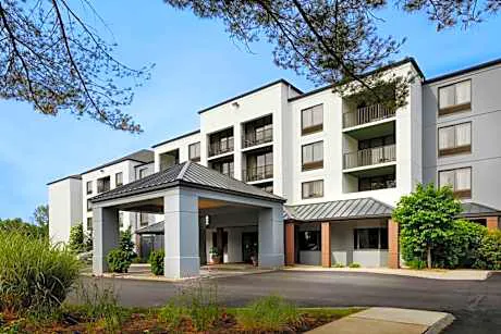 Courtyard by Marriott in Portsmouth hotel hero