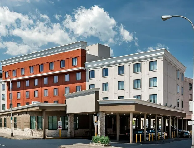 Country Inn & Suites by Radisson, Downtown Albany New York hotel detail image 1
