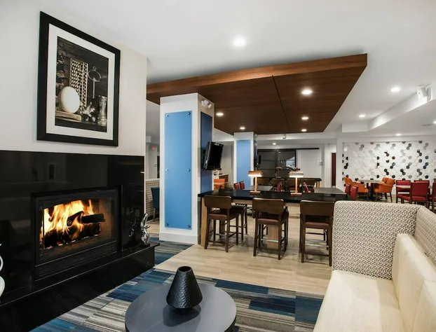 Country Inn & Suites by Radisson, Downtown Albany New York hotel detail image 3