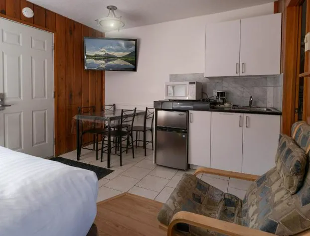 Cedar Motel hotel detail image 4