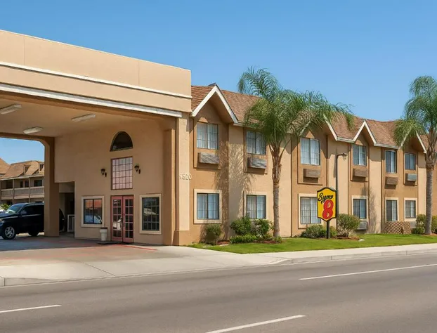 Super 8 by Wyndham Bakersfield South CA hotel detail image 1
