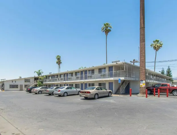 Motel 6 Bakersfield, CA - Central hotel detail image 4