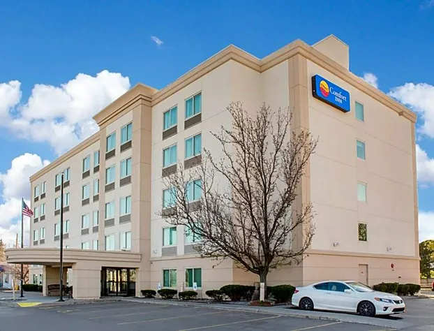 Comfort Inn West Rochester hotel detail image 1