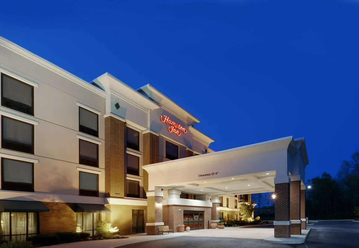 Hampton Inn Rochester Webster hotel hero