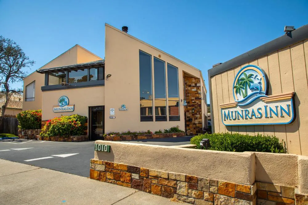 Munras Inn hotel hero