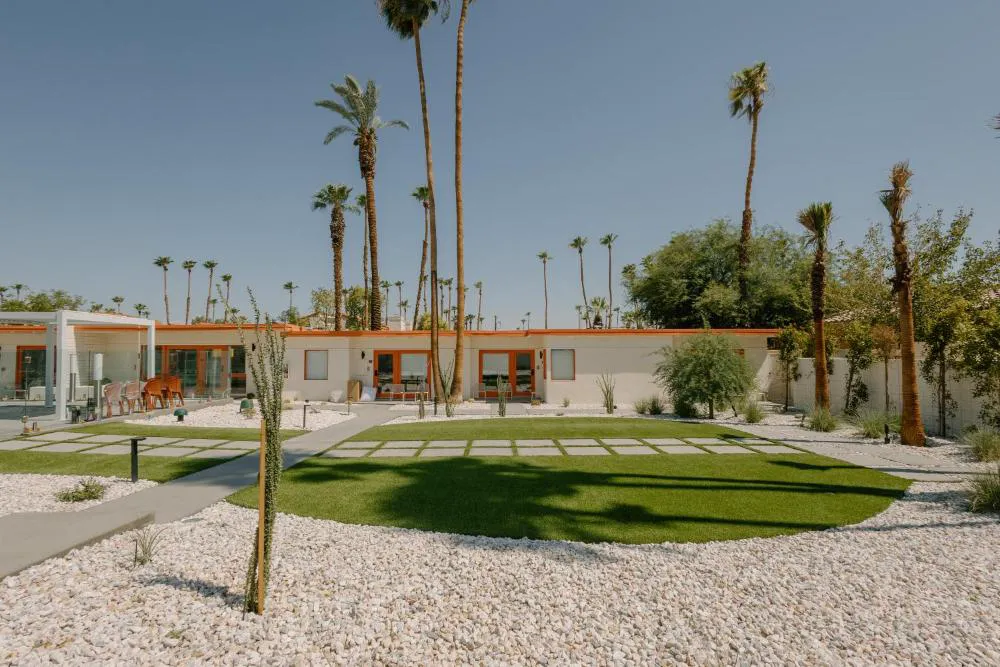 Mojave Resort - Adults Only hotel hero