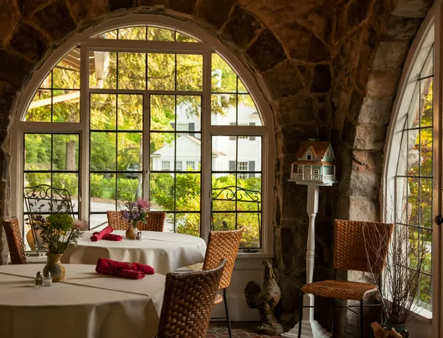 Chanticleer Inn Bed & Breakfast hotel detail image 4