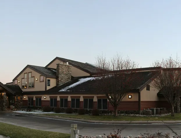 C'mon Inn Hotel & Suites hotel detail image 1