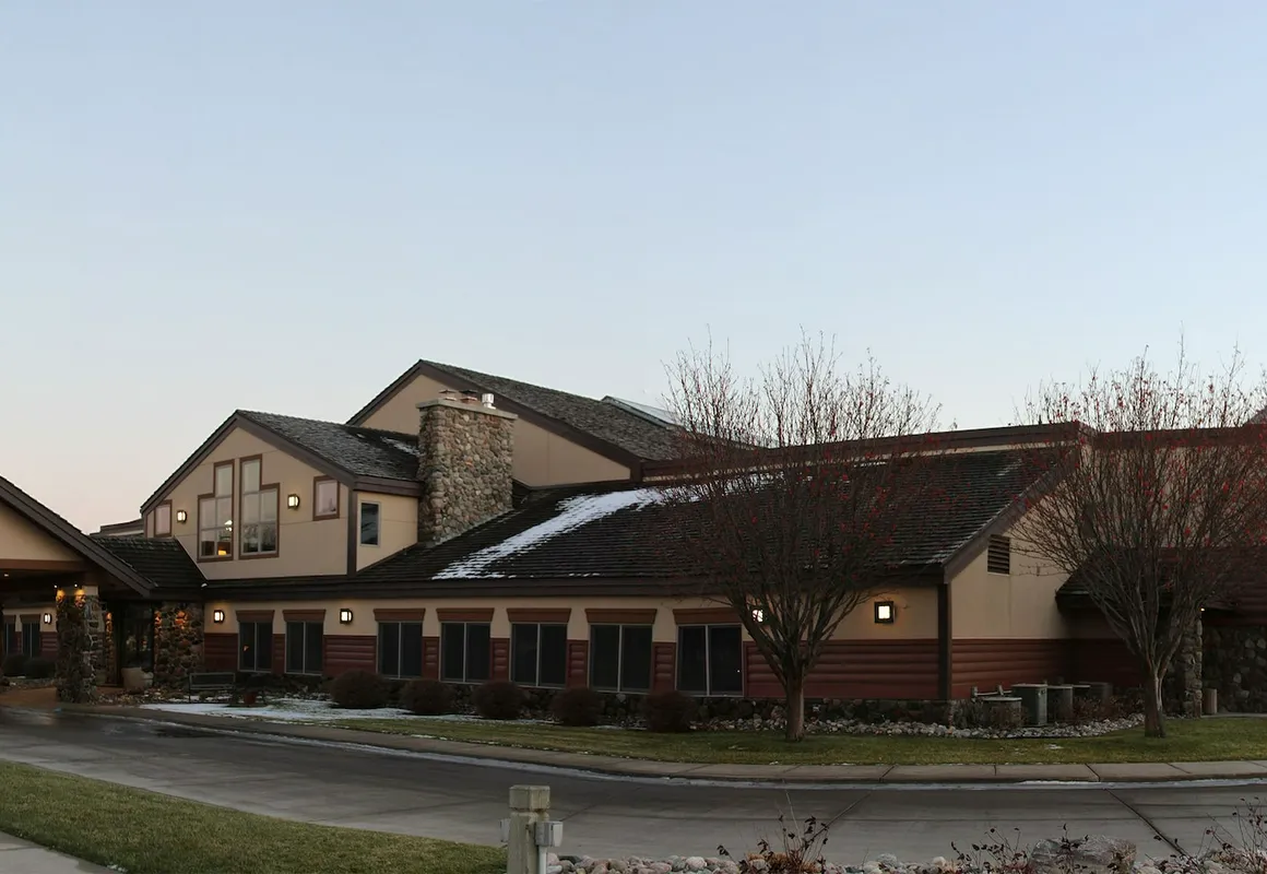 C'mon Inn Hotel & Suites hotel hero