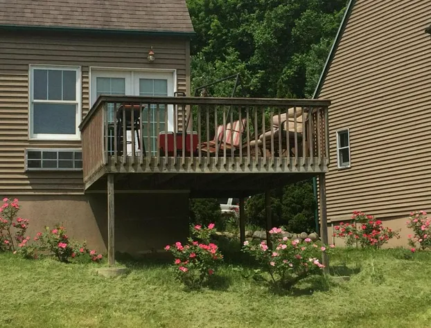 Spruce Hill Inn and Cottages hotel detail image 1