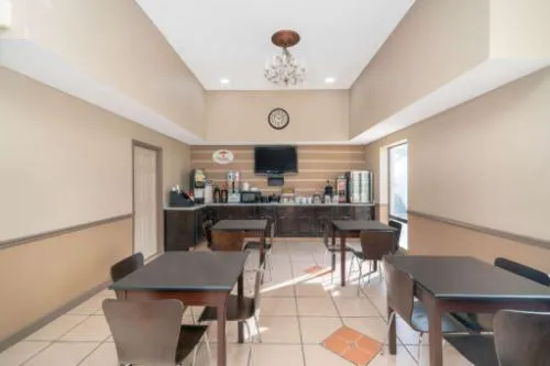 Super 8 by Wyndham North Little Rock/McCain hotel detail image 4