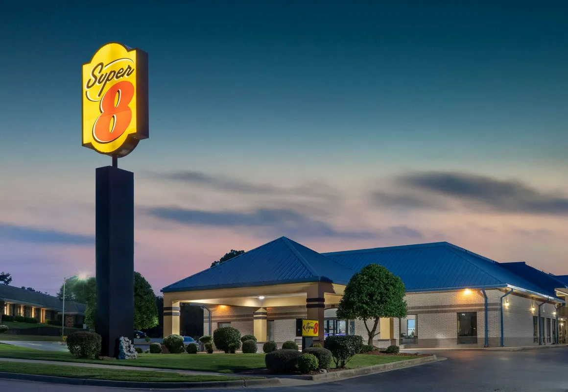 Super 8 by Wyndham North Little Rock/McCain hotel hero