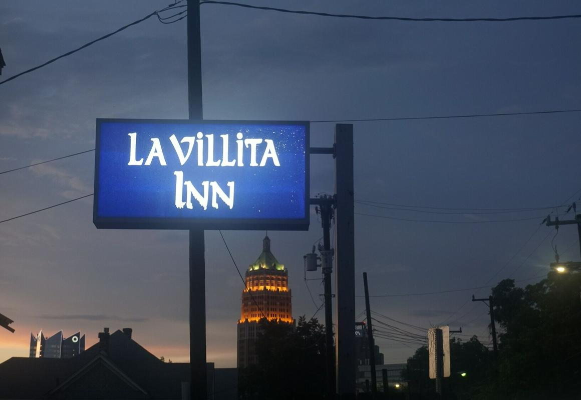La Villita Inn hotel hero