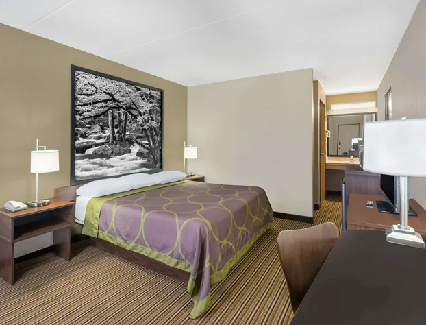 Super 8 by Wyndham Knoxville North/Powell hotel detail image 4