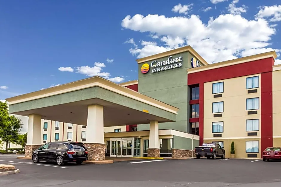 Comfort Inn & Suites Knoxville West hotel hero