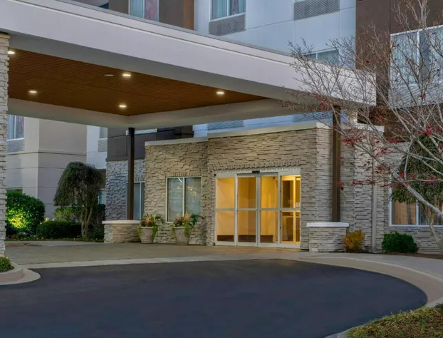 Fairfield Inn & Suites by Marriott Greenwood hotel detail image 1