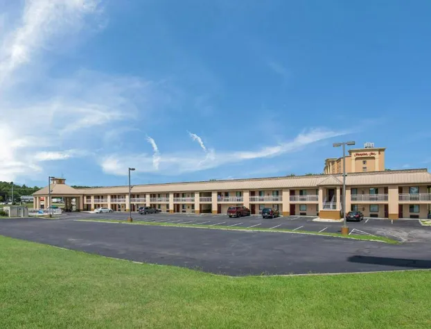 Econo Lodge Inn & Suites Knoxville East hotel detail image 1