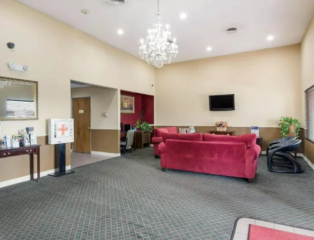 Econo Lodge Inn & Suites Knoxville East hotel detail image 4