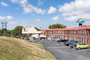 Days Inn by Wyndham Knoxville West hotel detail image 3