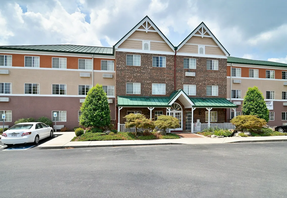 Mainstay Suites Knoxville Airport hotel hero