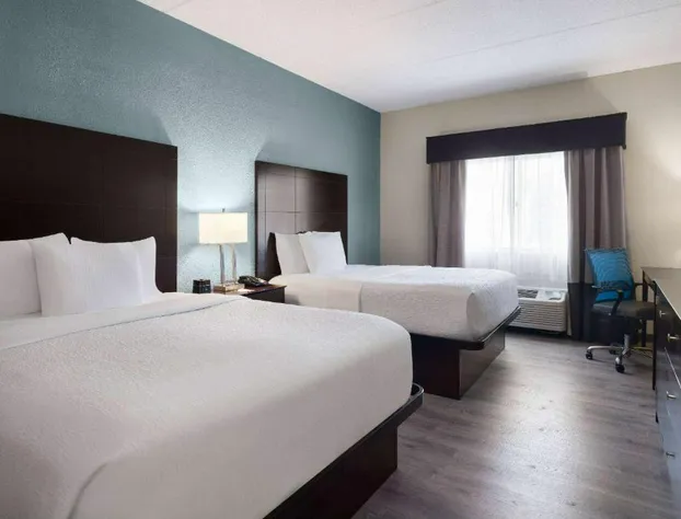 La Quinta Inn & Suites by Wyndham Knoxville Airport hotel detail image 4