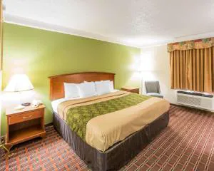 Econo Lodge Knoxville North hotel detail image 3