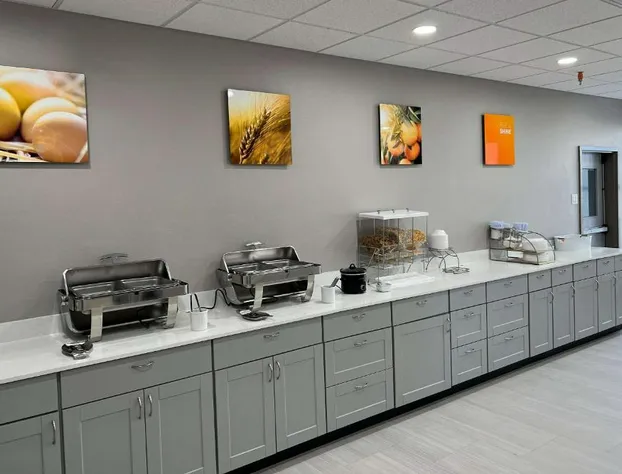 Comfort Inn & Suites hotel detail image 2