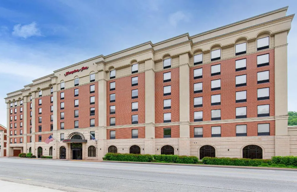 Hampton Inn Pikeville hotel hero
