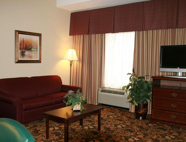 Hampton Inn & Suites Del Rio hotel detail image 2