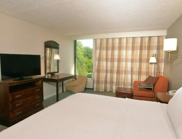 Hampton Inn Springfield-South hotel detail image 2