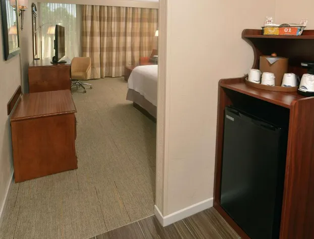 Hampton Inn Springfield-South hotel detail image 3