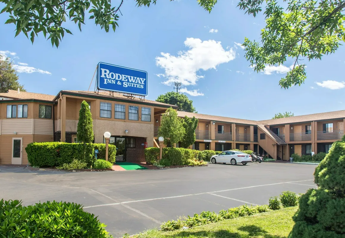 Rodeway Inn & Suites Branford - Guilford hotel hero