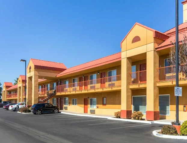 Quality Inn Fresno Near University hotel detail image 1