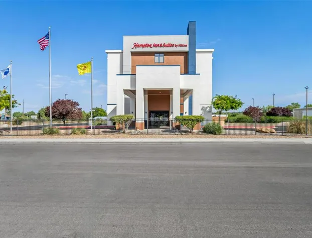 Hampton Inn & Suites Farmington hotel detail image 1